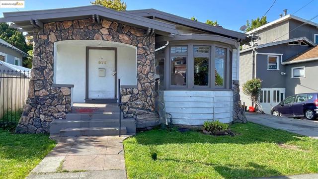 Details for 975 55th St  , Oakland, CA 94608