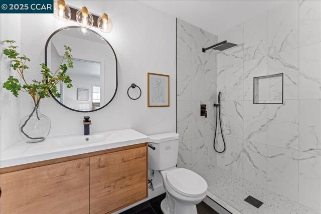 5040 Silverado Dr, Fairfield CA: https://media.crmls.org/mediaz/a7231612-c3e4-487b-9f39-a118ef81a108.jpg