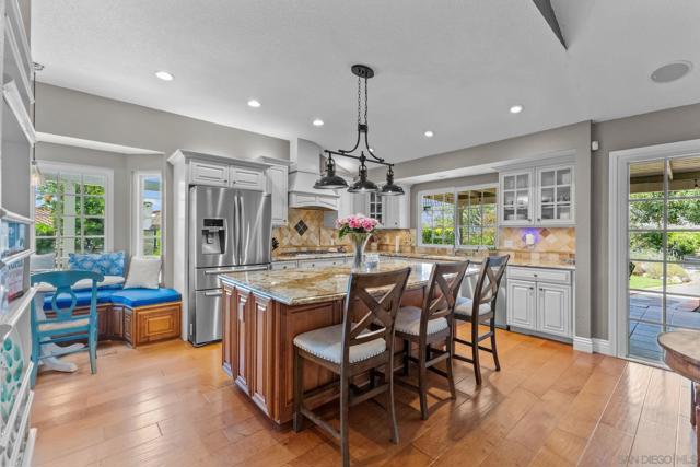 3445 Lomas Serenas Dr, Escondido CA: https://media.crmls.org/mediaz/a723ae5f-4da0-492e-a9d1-bfbc9a3810d9.jpg