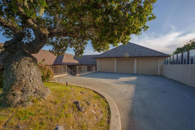 54 Corral De Tierra Road, Salinas CA: https://media.crmls.org/mediaz/a723cdea-2779-4387-8f29-3f37646af6cf.jpg