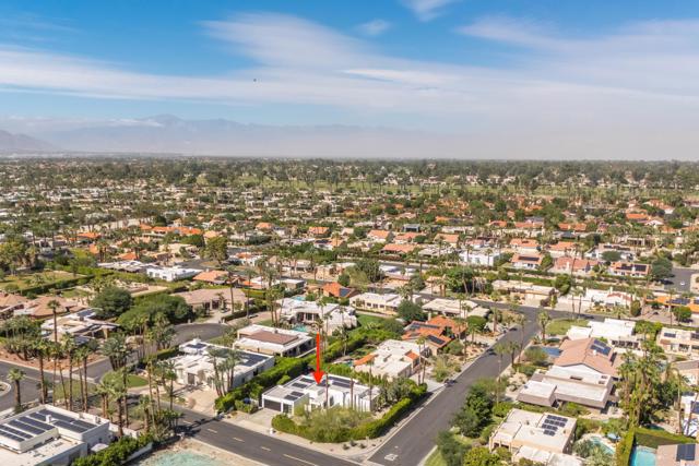 70880 Sunny Lane, Rancho Mirage CA: https://media.crmls.org/mediaz/a723d05d-8ae7-41b3-8f71-c5144a90a91d.jpg