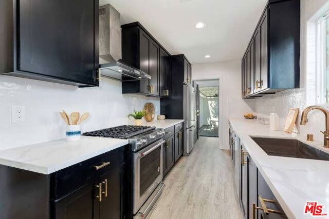 10801 Galvin Street photo 8