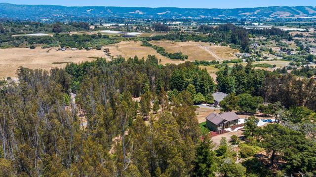 350 Windsong Way, Watsonville CA: https://media.crmls.org/mediaz/a7253d37-1abc-4c3b-85c5-6ed613bead72.jpg