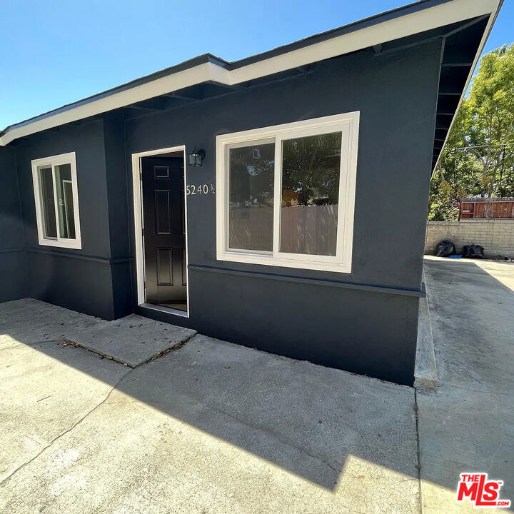 1/2 Navarro Street