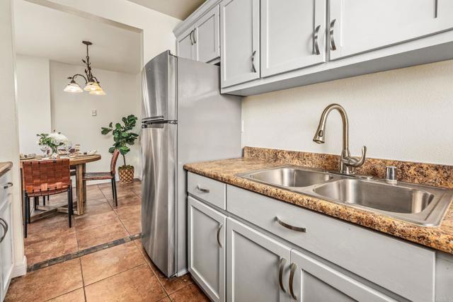 Detail Gallery Image 9 of 24 For 2920 Briarwood Rd #I-1,  Bonita,  CA 91902 - 2 Beds | 1/1 Baths