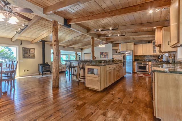 2405 Old Colony, Vista, California 92084, ,Residential Income,For Sale,Old Colony,NDP2407848