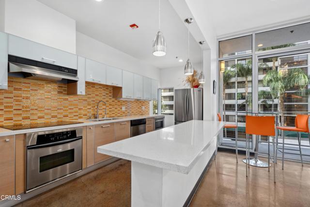 645 W 9th Street, Los Angeles CA: https://media.crmls.org/mediaz/a72682b2-b05a-440a-b5fc-0d0e65b6247c.jpg