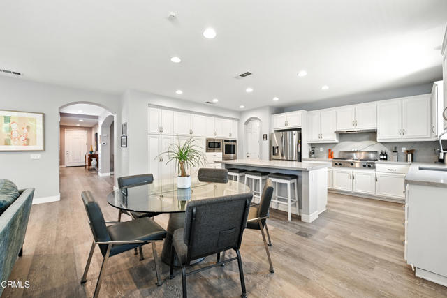 3548 Bridgehampton Way, Camarillo CA: https://media.crmls.org/mediaz/a72706fc-834c-41a0-90c3-898d0b7c5ac3.jpg