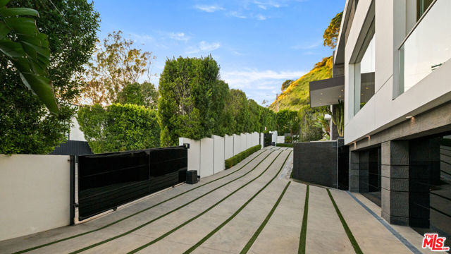 Drew Fenton | 1740 Bel Air Road Los Angeles CA | MLS: 7681056