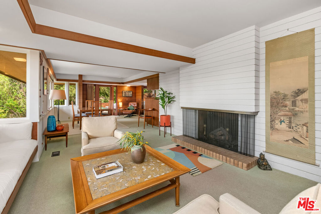 1915 Country Club Drive
