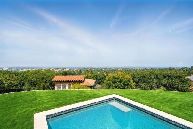 12252 Menalto Drive, Los Altos Hills CA: https://media.crmls.org/mediaz/a727ca28-68f6-4cd4-8f10-b0c5e9b795b7.jpg