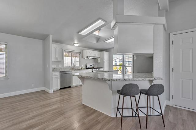 600 E Weddell Drive, Sunnyvale CA: https://media.crmls.org/mediaz/a7282979-0c10-4ecb-a319-f265415e38e4.jpg