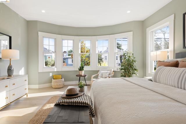 Image 5 of 49 For 636 56th St  