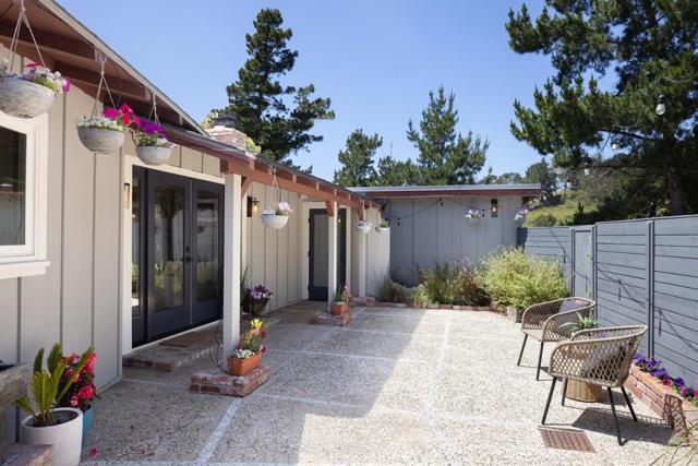 5165 Carmel Valley Road, Carmel CA: https://media.crmls.org/mediaz/a7285372-f6a2-44d8-96b1-1d3582ed8efa.jpg
