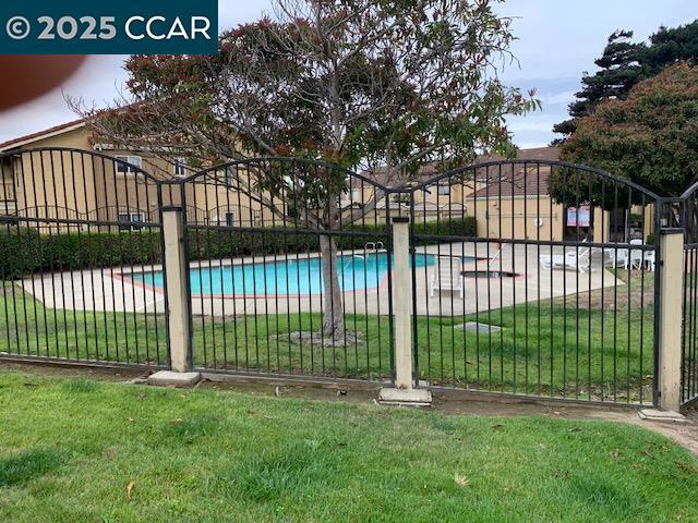 5 Las Moradas Circle, San Pablo CA: https://media.crmls.org/mediaz/a729726c-3f0b-4c8c-83f8-99aeeb47c1e7.jpg
