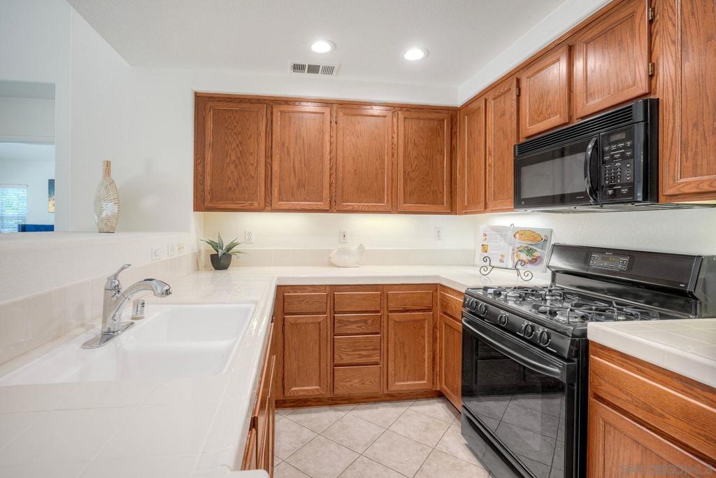 10334 Scripps Poway Pkwy - photo 6