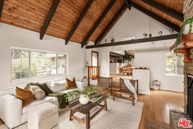 20500 Paradise Lane, Topanga CA: https://media.crmls.org/mediaz/a72a5d16-c38f-49f8-a369-506ba35857ad.jpg