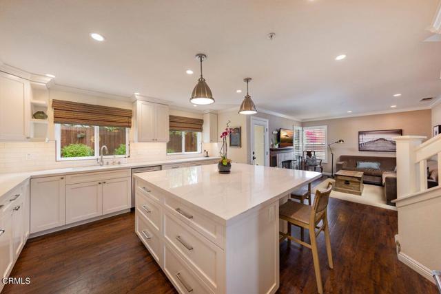 33 Alhambra Avenue, Ventura CA: https://media.crmls.org/mediaz/a72aa9eb-2d91-450a-8648-69eae20292cc.jpg