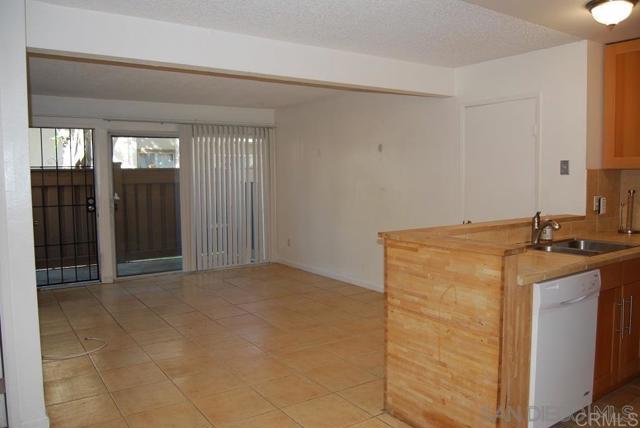 Image 36 of 41 For 3549 Castle Glen Dr  119