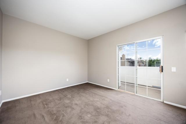 418 W San Marcos Blvd, San Marcos CA: https://media.crmls.org/mediaz/a72baf7a-d70c-46bb-991f-a771d3105548.jpg