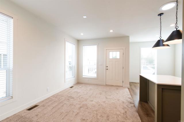 Detail Gallery Image 11 of 31 For 14272 Hoover St #101,  Westminster,  CA 92683 - 3 Beds | 2 Baths