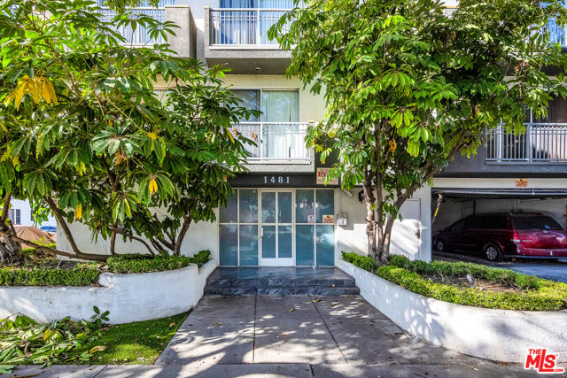 1481 S Shenandoah Street, Los Angeles CA: https://media.crmls.org/mediaz/a72bfc21-823e-4cb5-b61e-241887ff57e5.jpg