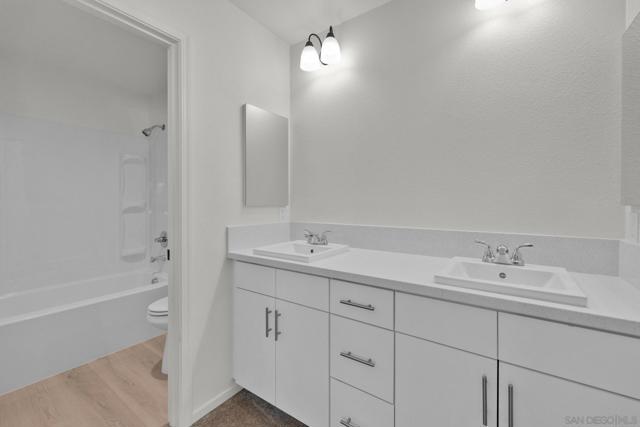 28203 Verdant Ct, Valley Center CA: https://media.crmls.org/mediaz/a72c635a-23bf-492f-95a4-06ce25cc45f9.jpg