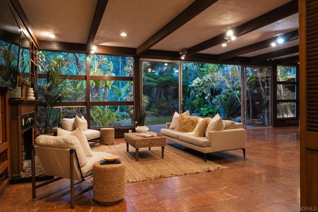 1010 Myrtle Way, San Diego CA: https://media.crmls.org/mediaz/a72c7107-11ea-4295-9e04-8040a918433c.jpg