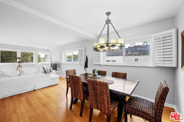 1225 Washington Avenue, Santa Monica CA: https://media.crmls.org/mediaz/a72ce027-044e-4607-95c5-3f70945a97b5.jpg