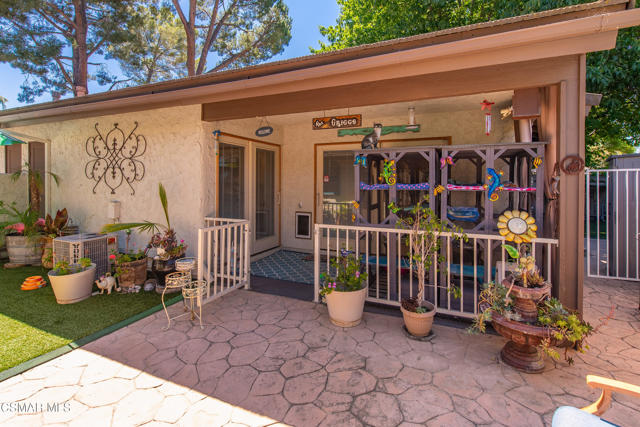 1122 Canterford Circle, Westlake Village CA: https://media.crmls.org/mediaz/a72ce96e-4578-4a5d-9e0c-f05db4f3d8e9.jpg
