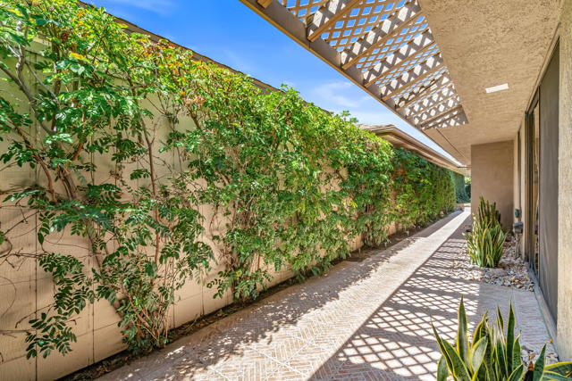 33 Colgate Drive, Rancho Mirage, CA 92270