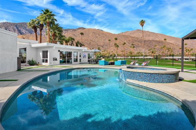 2320 S Via Lazo, Palm Springs CA: https://media.crmls.org/mediaz/a72d4efe-27c5-42f1-a5b0-87abcfd05f23.jpg