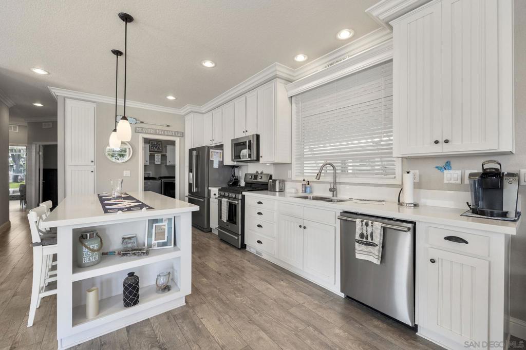 MLS #250037374SD image #8