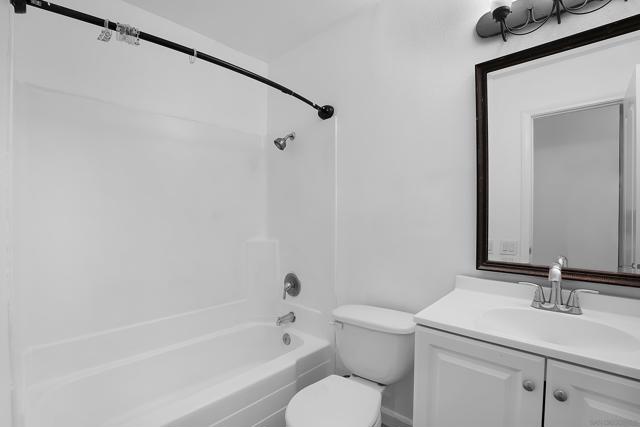6333 COLLEGE GROVE WAY, San Diego CA: https://media.crmls.org/mediaz/a72e58b9-262d-4594-83b3-384ecdddff85.jpg