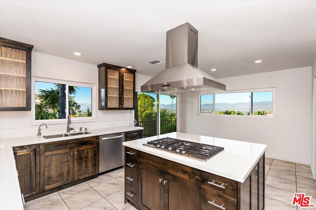 15451 Longbow DriveSherman Oaks img 56