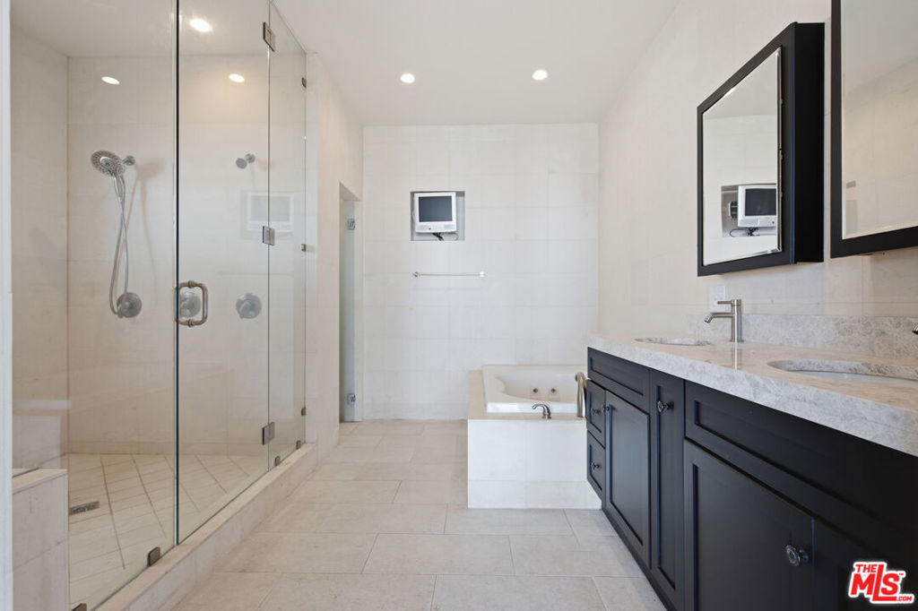 MLS #26838935 image #28
