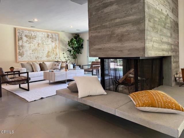 3435 Crestford Drive, Altadena CA: https://media.crmls.org/mediaz/a7305e5b-3235-4764-b3a6-566e9b603638.jpg