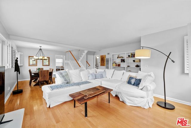 1225 Washington Avenue, Santa Monica CA: https://media.crmls.org/mediaz/a730a589-61dd-46eb-85ca-2425d31be0c2.jpg
