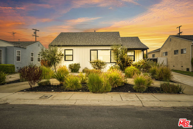 7868 Naylor Avenue, Los Angeles CA: https://media.crmls.org/mediaz/a730b8dc-36da-4972-8925-0a1d9d97efb4.jpg