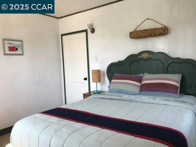 13 Werden St, Vallejo CA: https://media.crmls.org/mediaz/a73121be-7f18-414c-b3b0-e60a144a15cf.jpg