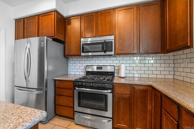 Detail Gallery Image 6 of 26 For 1334 Shoshone Falls Drive, Ramona,  CA 92065 - 3 Beds | 2/1 Baths