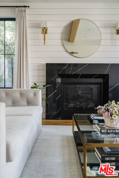 4447 Farmdale Avenue, Studio City CA: https://media.crmls.org/mediaz/a7313a7f-3f56-471d-8149-1eb9f58e68c1.jpg