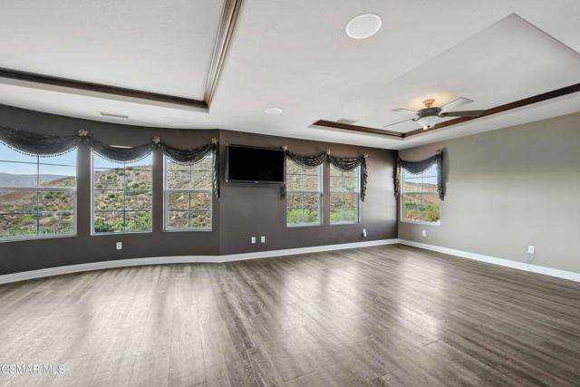 3194 Sunset Hills Boulevard, Thousand Oaks CA: https://media.crmls.org/mediaz/a731691a-2873-4a8a-ac68-f7d331206c07.jpg
