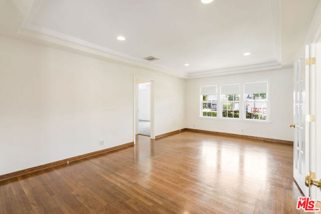 3 Bed Home for Sale in Burbank, California