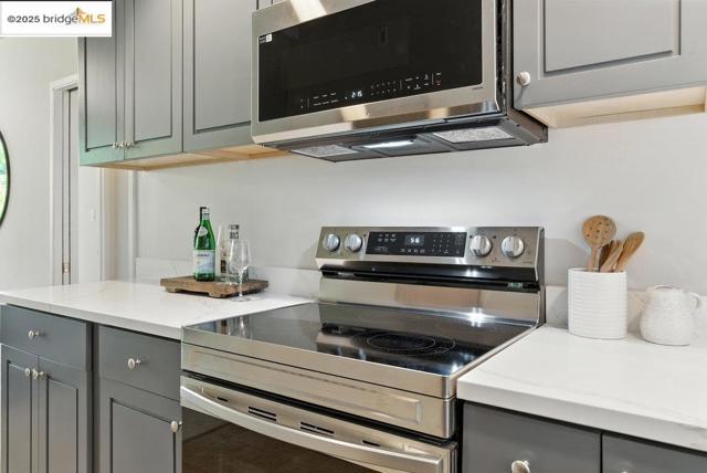 2601 College Ave, Berkeley CA: https://media.crmls.org/mediaz/a732b817-38f2-40ac-aba3-af809d393254.jpg