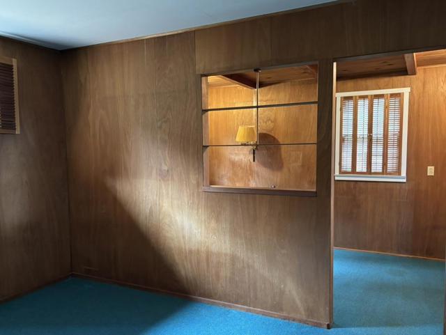 102 Santa Maria Avenue, Portola Valley CA: https://media.crmls.org/mediaz/a73367bf-aa0a-4133-942d-9da903788f06.jpg
