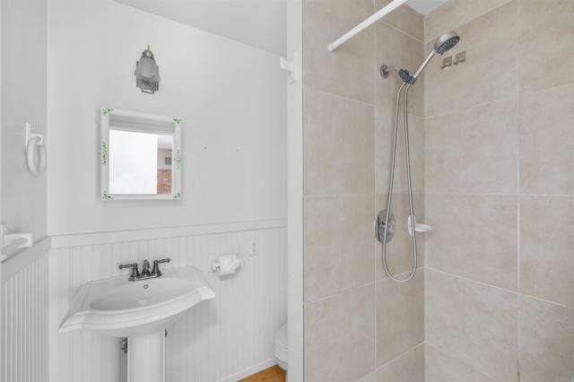 1440 Forest Avenue, Carlsbad CA: https://media.crmls.org/mediaz/a733717b-eaf4-445e-a1dc-de39656da914.jpg