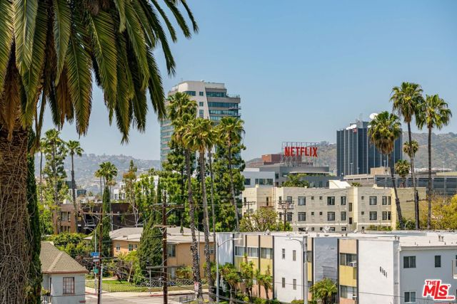 6120 W Marbella Place, Los Angeles CA: https://media.crmls.org/mediaz/a73454ba-0346-4178-bad7-bba6be066233.jpg