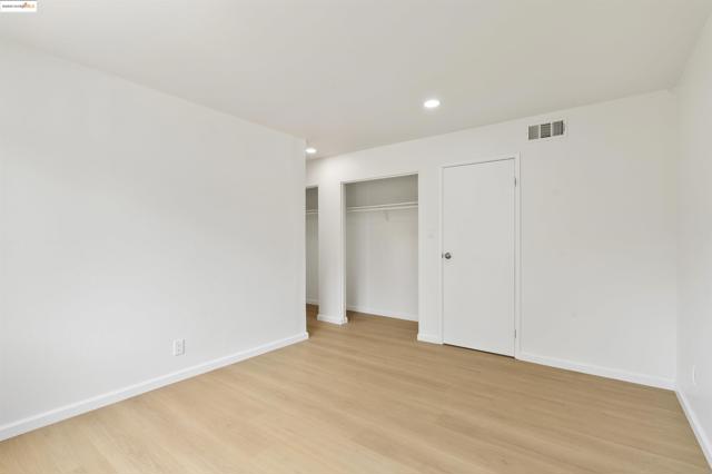 2847 Shane Dr, Richmond CA: https://media.crmls.org/mediaz/a7349fe3-62f8-423b-bc5a-f20268cd4367.jpg