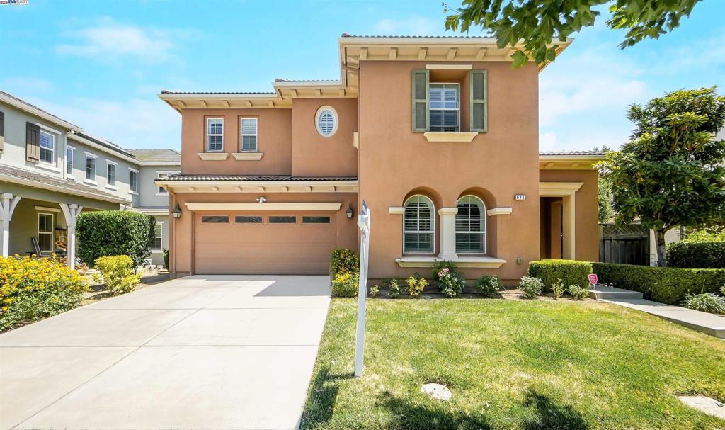 671 West Questa Trail
